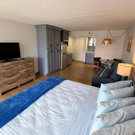 Beachcomber Motel-2