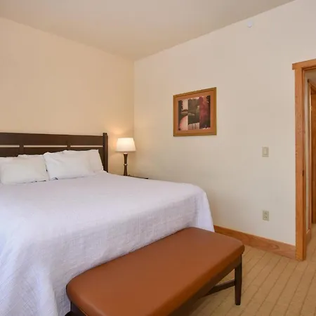 Slopeside Hotel, A Vail Resorts Property-2