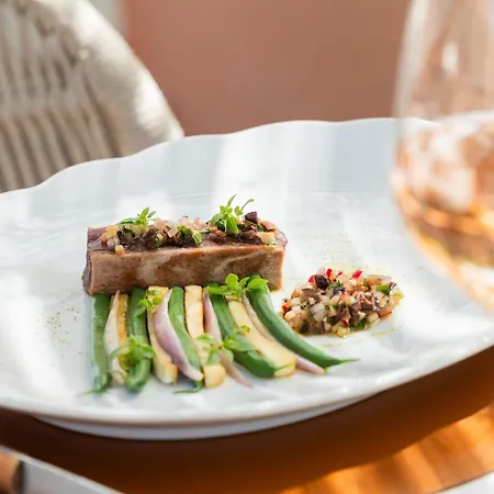 Hôtel et Restaurant La Bastide Bourrelly - Mathias Dandine-2