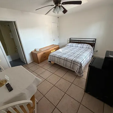 Sunrise Motel-3