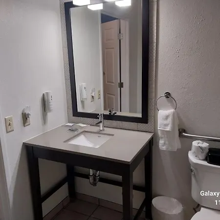 Country Inn & Suites By Radisson, Platteville, Wi-2