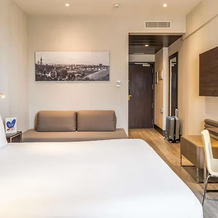 Novotel Madrid Center-3