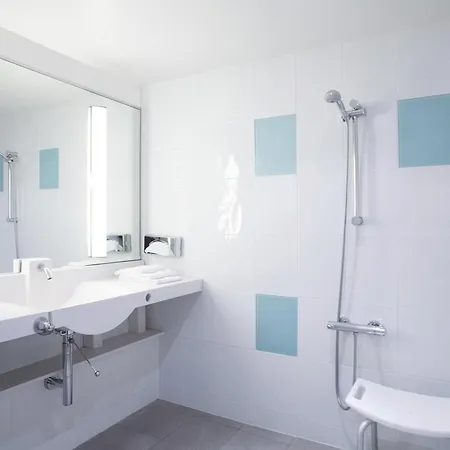 Novotel Amboise-3