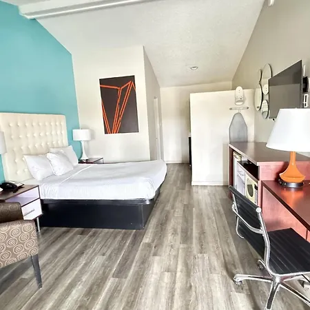 Howard Johnson By Wyndham Phoenix Airport/Downtown Area-2