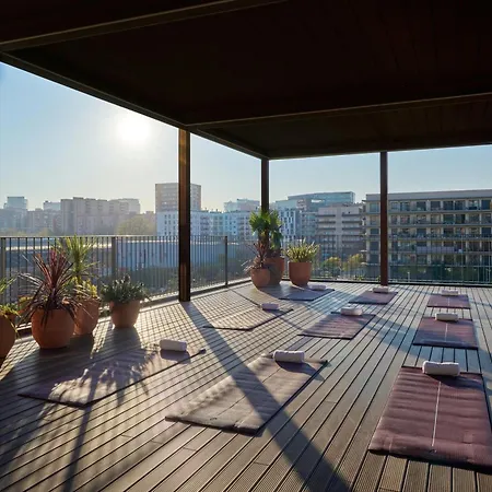 The Social Hub Barcelona Poblenou-3