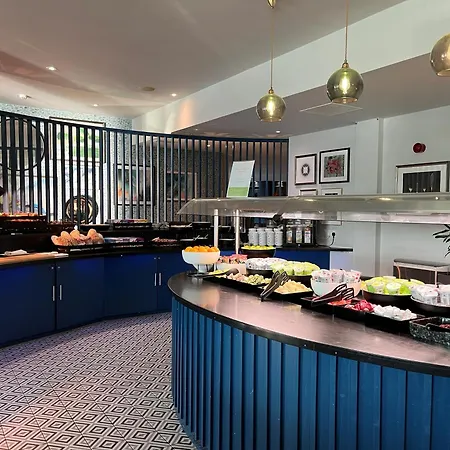 De Vere Cotswold Water Park-3