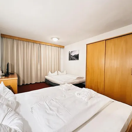 Erlebnishotel Fendels-3