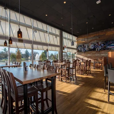 Coast Chilliwack Hotel By Apa-3