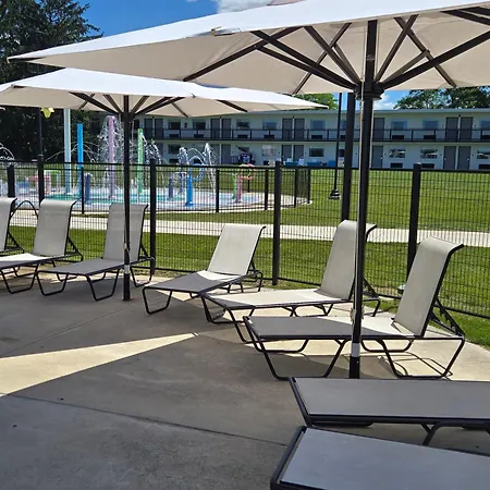 Dutch Wonderland Inn-3