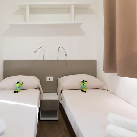Holiday Family Village-3