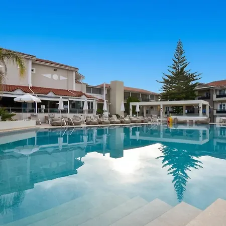 Dennys Inn Hotel-2