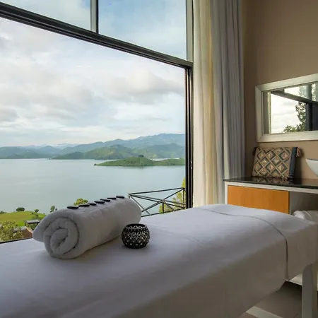 Lux* Lake Kivu-2