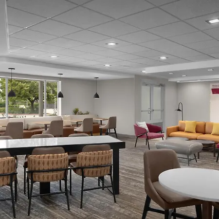 Towneplace Suites Des Moines Urbandale-2