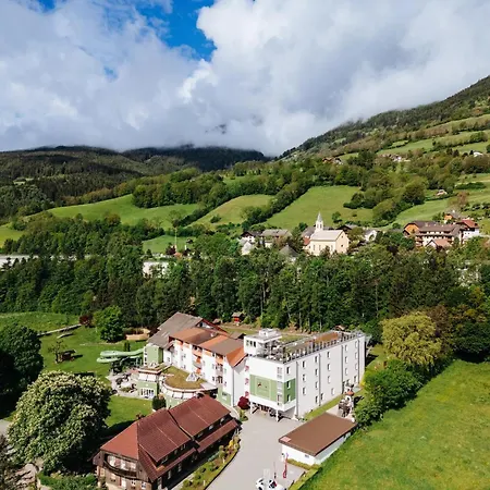 Familienhotel Trebesingerhof-3