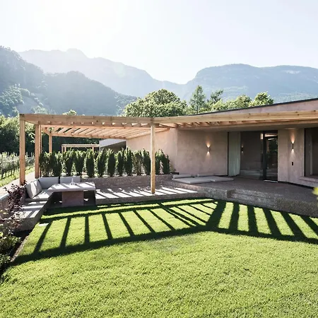 Hotel Weingut Stroblhof-3