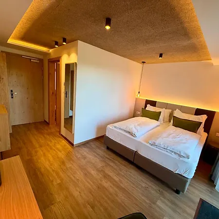 Pippos Mountain Lodge-2