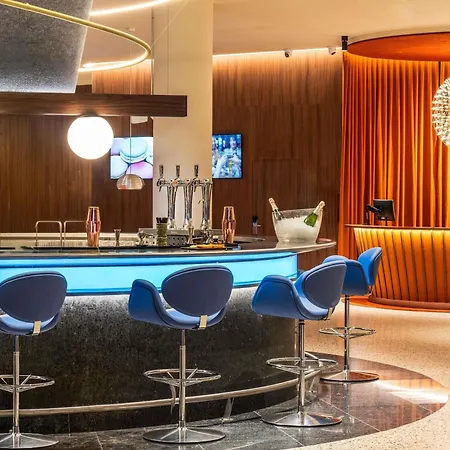 Novotel Madrid Feria And Airport-3
