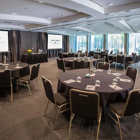 Quay West Suites Melbourne-3