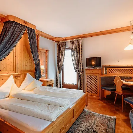 Hotel Enzian-2