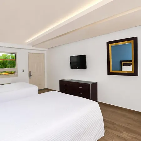 Quinta Dorada Hotel & Suites-3
