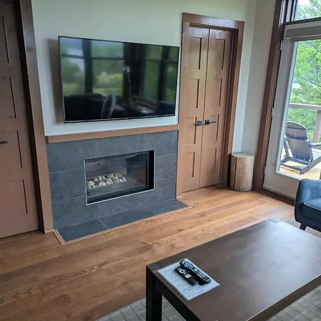 Appartement-Condo Sur Lac Superieur-Mont-Tremblant-3