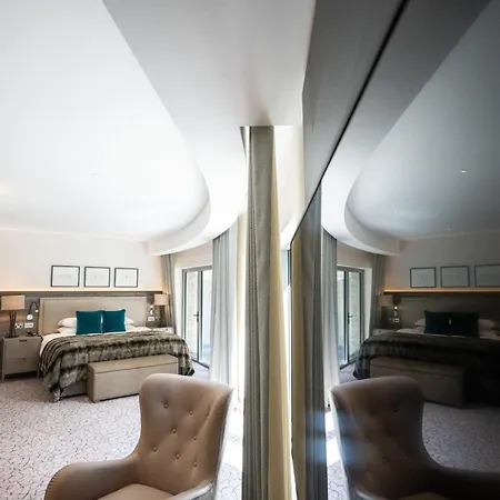 Lodore Falls Hotel & Spa-2