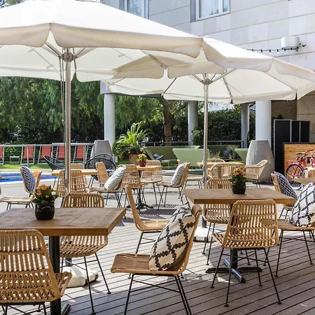 Novotel Barcelona Cornellà-2