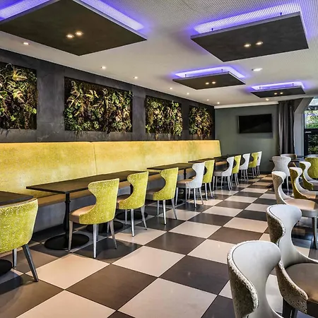 Novotel Orléans Saint Jean de Braye-2