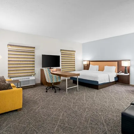 Hampton Inn & Suites East Lansing-2