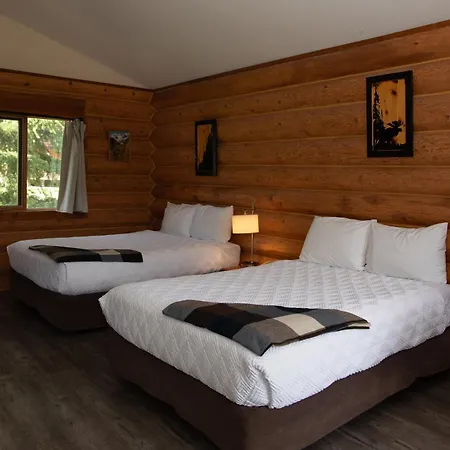 Glacier House Hotel & Resort-3