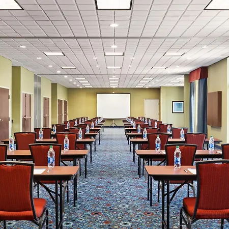 Holiday Inn Express & Suites Akron Regional Airport Area By Ihg-2