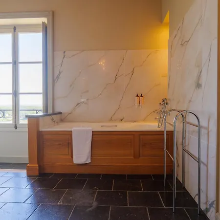 Le Château de Candes, les chambres, la Tour, les Suites-3