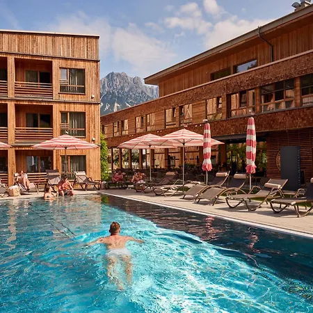 Tirol Lodge-3