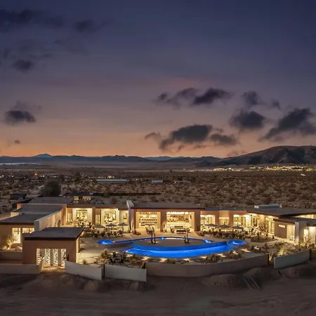 Peak By Fieldtrip - 8 Bedroom Modern Oasis - 2 Pools-2