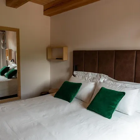 Aura Relais-3
