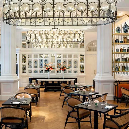 Raffles Singapore-3