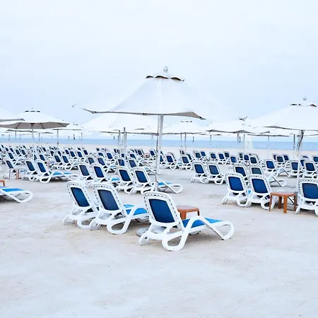 Wyndham Garden Ajman Corniche-2