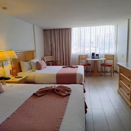Wyndham Garden Tijuana Palacio Azteca-2