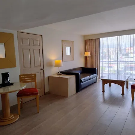 Wyndham Garden Tijuana Palacio Azteca-2
