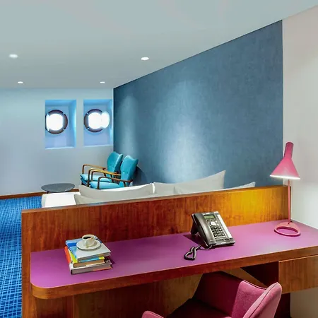 Queen Elizabeth 2 Hotel-3