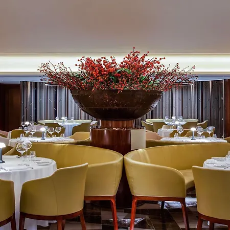 Queen Elizabeth 2 Hotel-3