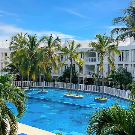 Hotel Blue Cove By On Vacation-2