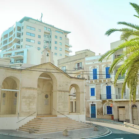 Gillieru Harbour Hotel-3