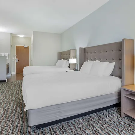 Best Western Plus Peppertree Inn At Omak-3