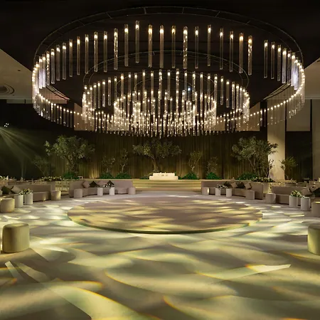 Le Méridien Dubai Hotel&Conference Centre-2