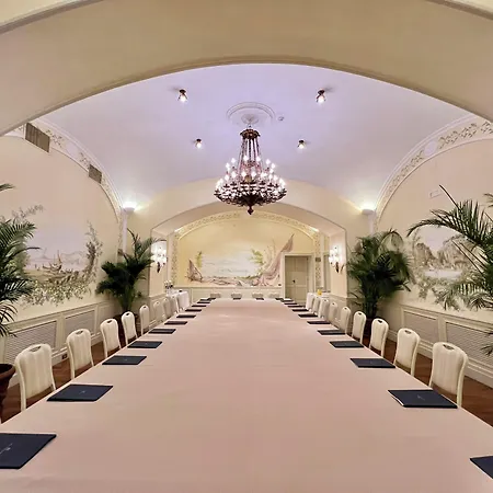 Grand Hotel Excelsior Vittoria-3
