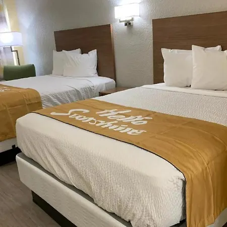 Days Inn By Wyndham Apopka/Orlando-2