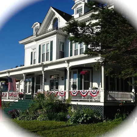 Center Harbor Sutton House B & B-3