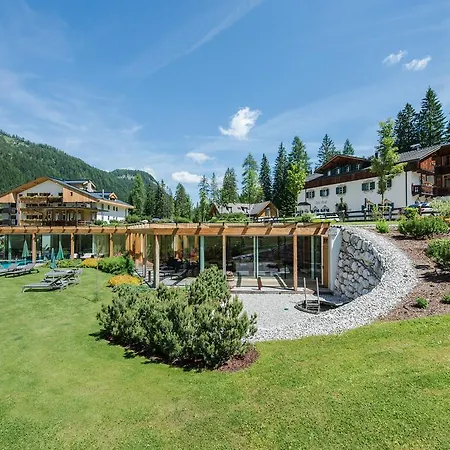 Hotel Dolomitenhof&Chalet Alte Post-2