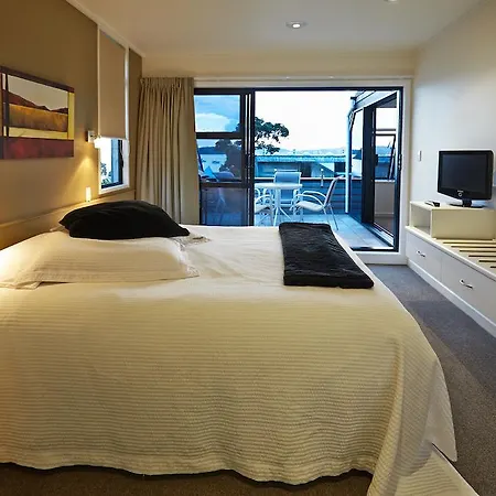 Pioneer Waterfront Apartments-2